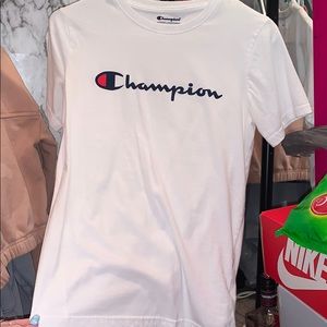 White champion short sleeve tee